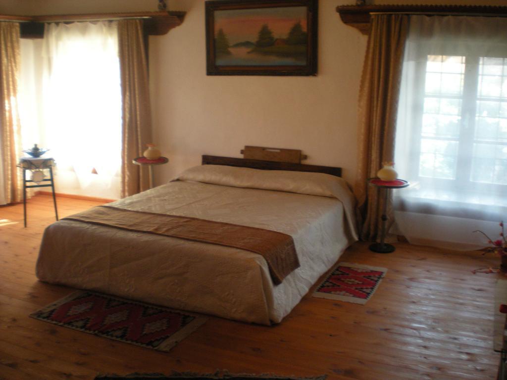 Pashko Vasa Guesthouse Shkoder Room photo
