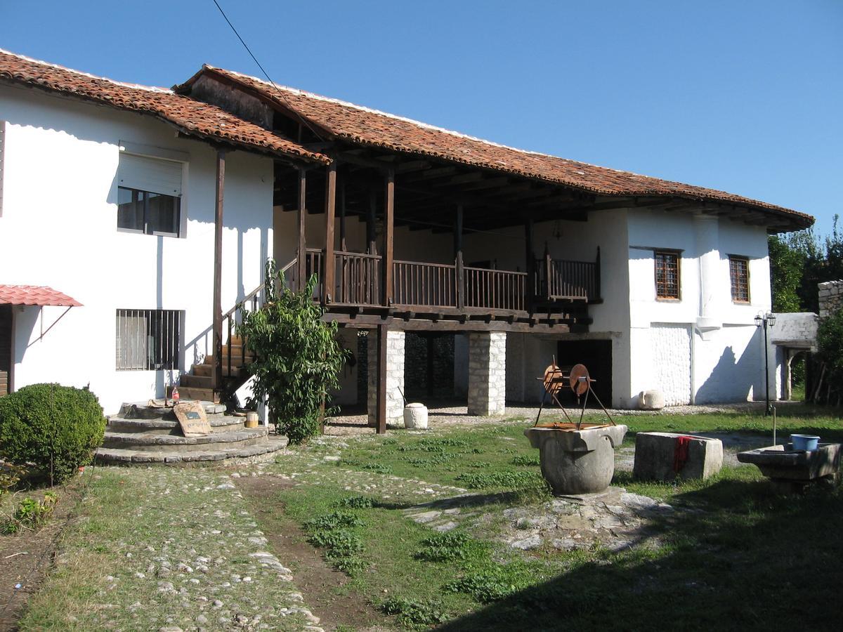 Pashko Vasa Guesthouse Shkoder Exterior photo